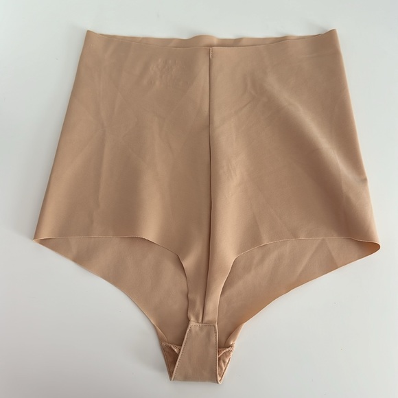 COMMANDO Control Top Thong - Picture 7 of 8